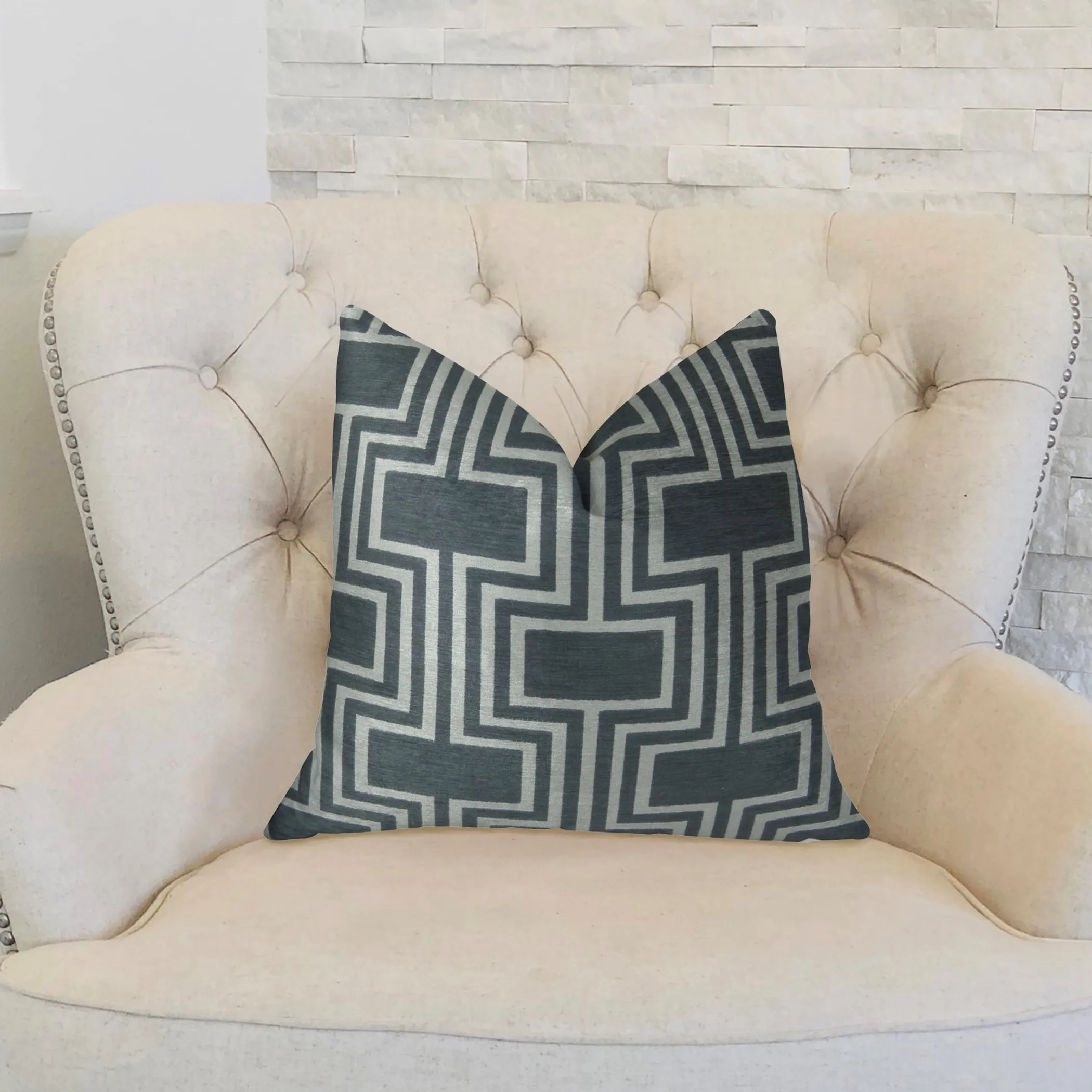 Gối tựa cao cấp Plutus họa tiết trám Argyle màu đen trắng, làm thủ công - Ảnh 2