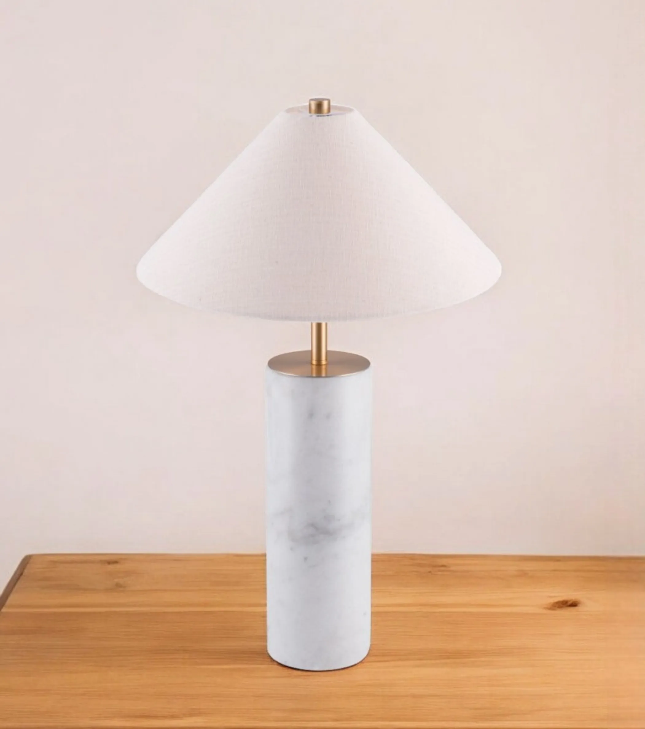 Đèn ngủ để bàn kim loại màu trắng 140cm chụp hình thang màu be - Ảnh 2