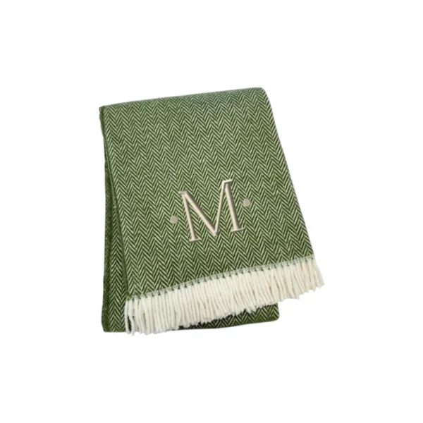 Chăn cotton pha dệt xương cá thêu chữ M màu xanh rêu trắng, viền tua rua
