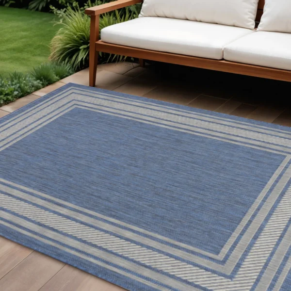 Thảm trải sàn 1,8m x 2,7m họa tiết hình học màu xanh denim và ngà