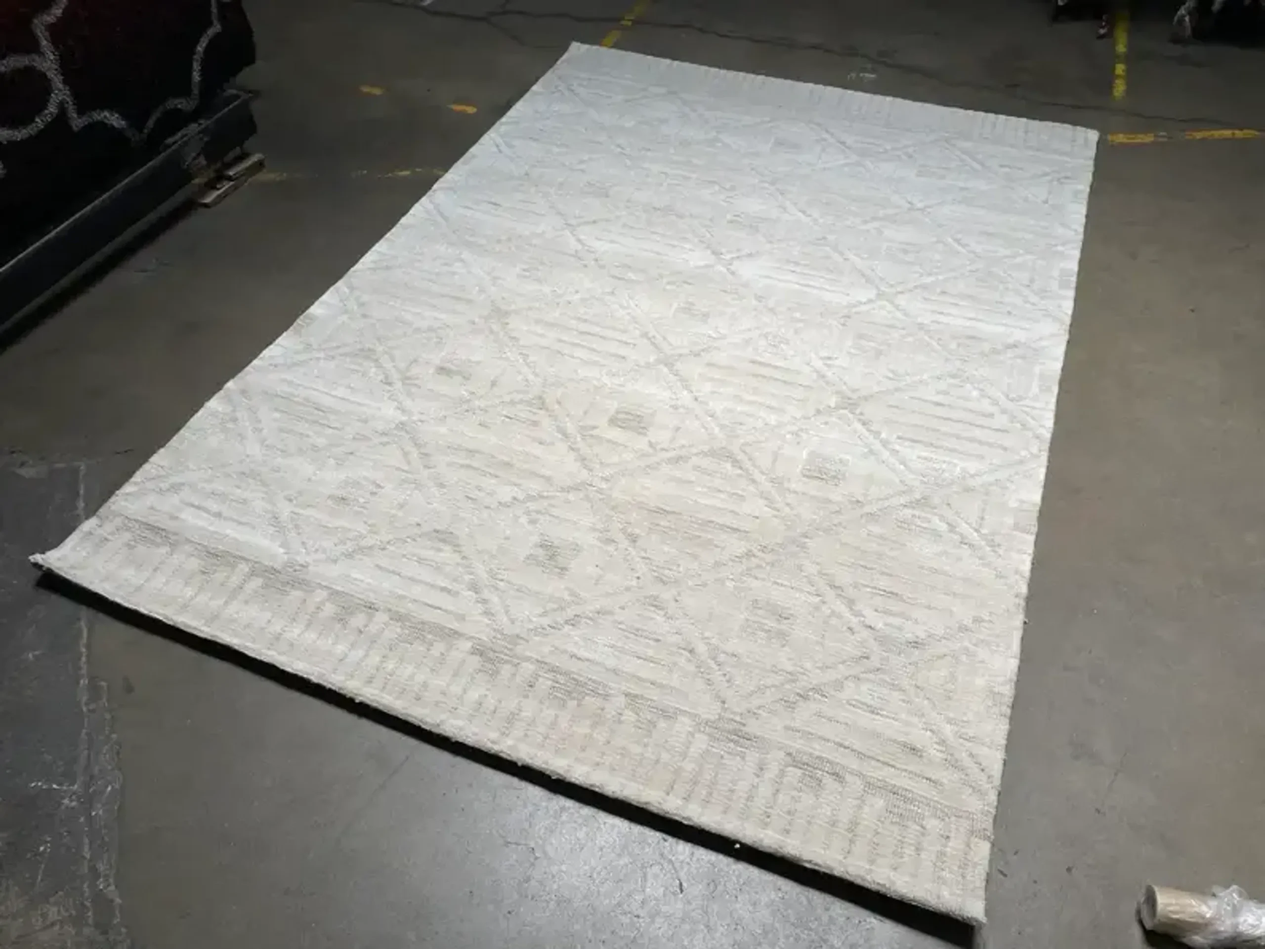 Thảm trải sàn viscose thủ công 1,6m x 2,3m màu ngà be kem