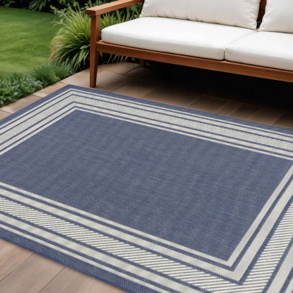 Thảm trải sàn 1,8m x 2,7m họa tiết hình học màu xanh navy và ngà