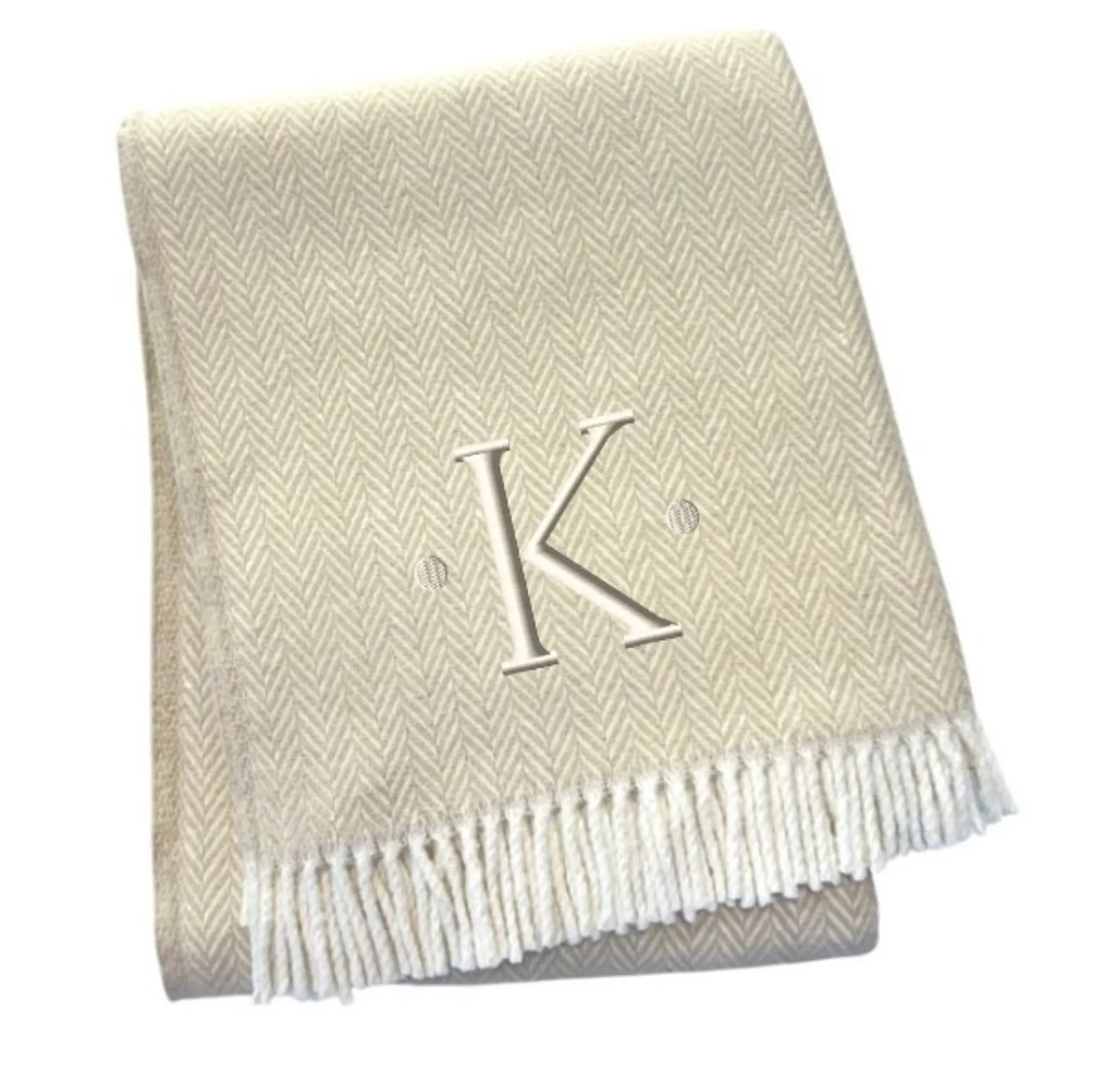 Chăn cotton pha dệt xương cá thêu chữ K màu lanh trắng, viền tua rua - Ảnh 3
