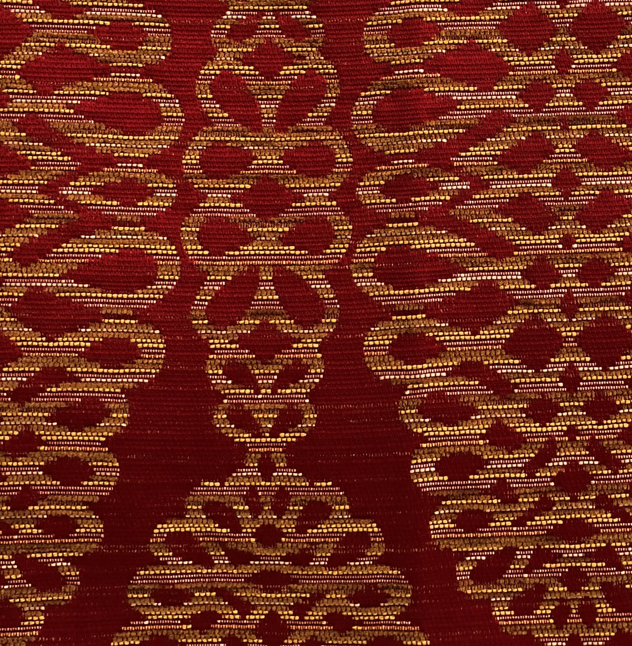 Gối tựa cao cấp Plutus họa tiết henna màu đỏ và vàng gold - Ảnh 3