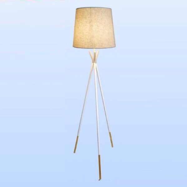 Đèn cây đứng phòng khách DC3032TR thân kim loại cao 1,5m