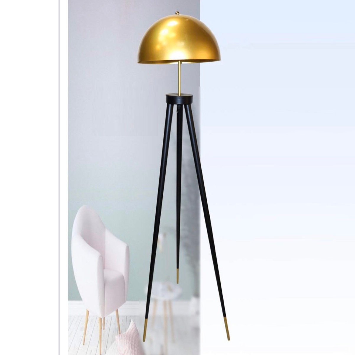 Đèn cây đứng phòng khách DC32CS hợp kim sơn đen chao vàng cao 1,5m