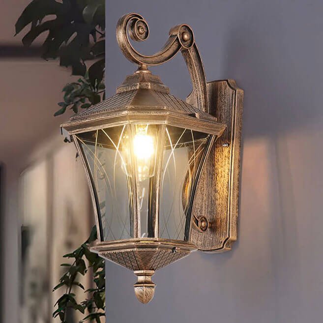 Đèn tường ngoài trời DTV561 sơn vàng xước giả cổ phối kính