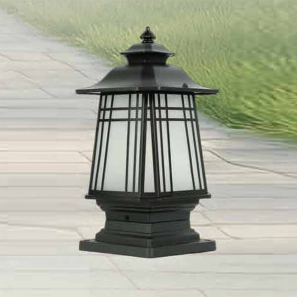 Đèn trụ cổng ngoài trời sơn đen chao kính DTX206