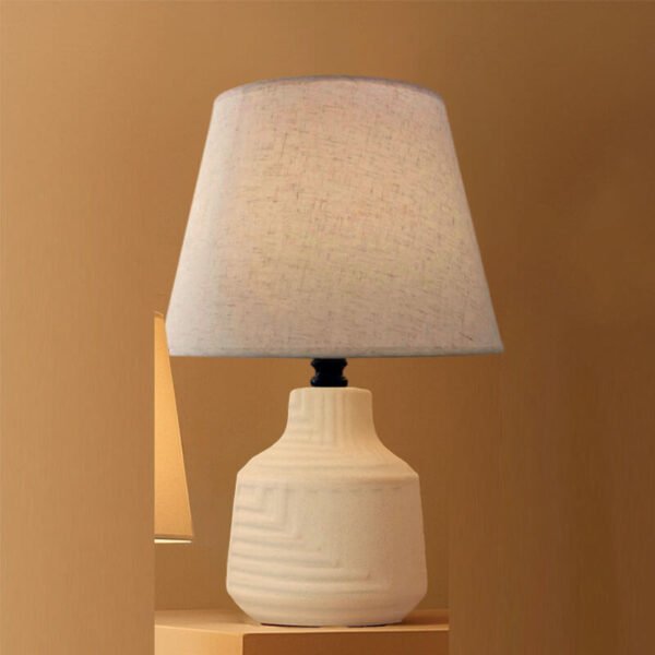 Đèn bàn gốm sứ chụp vải trắng NX62 Ø30cm x cao 48cm