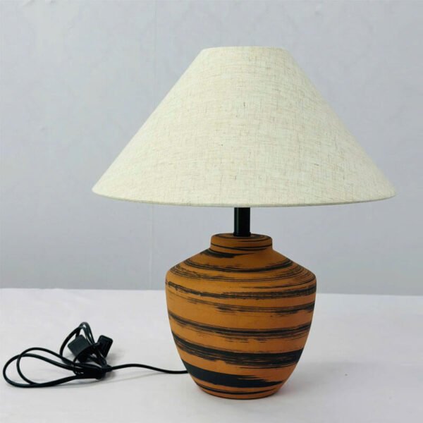 Đèn bàn gốm sứ chụp vải trắng NX63 Ø35cm x cao 40cm
