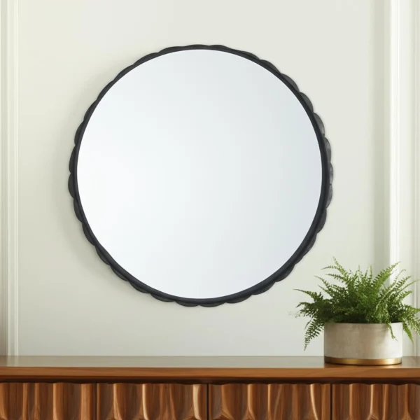 Gương trang trí khung kim loại đen viền vỏ sò 76cm