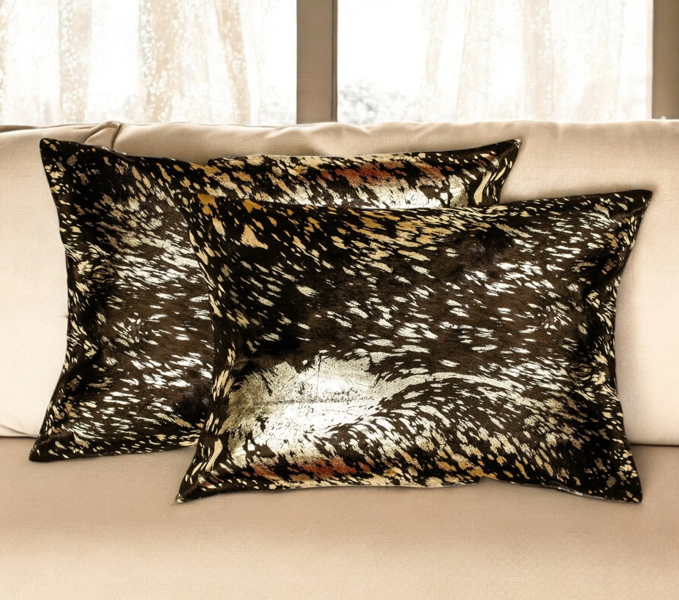 Bộ 2 gối tựa lưng da bò thật họa tiết trừu tượng nâu socola ánh vàng nhũ 30cm x 50cm - Ảnh 2