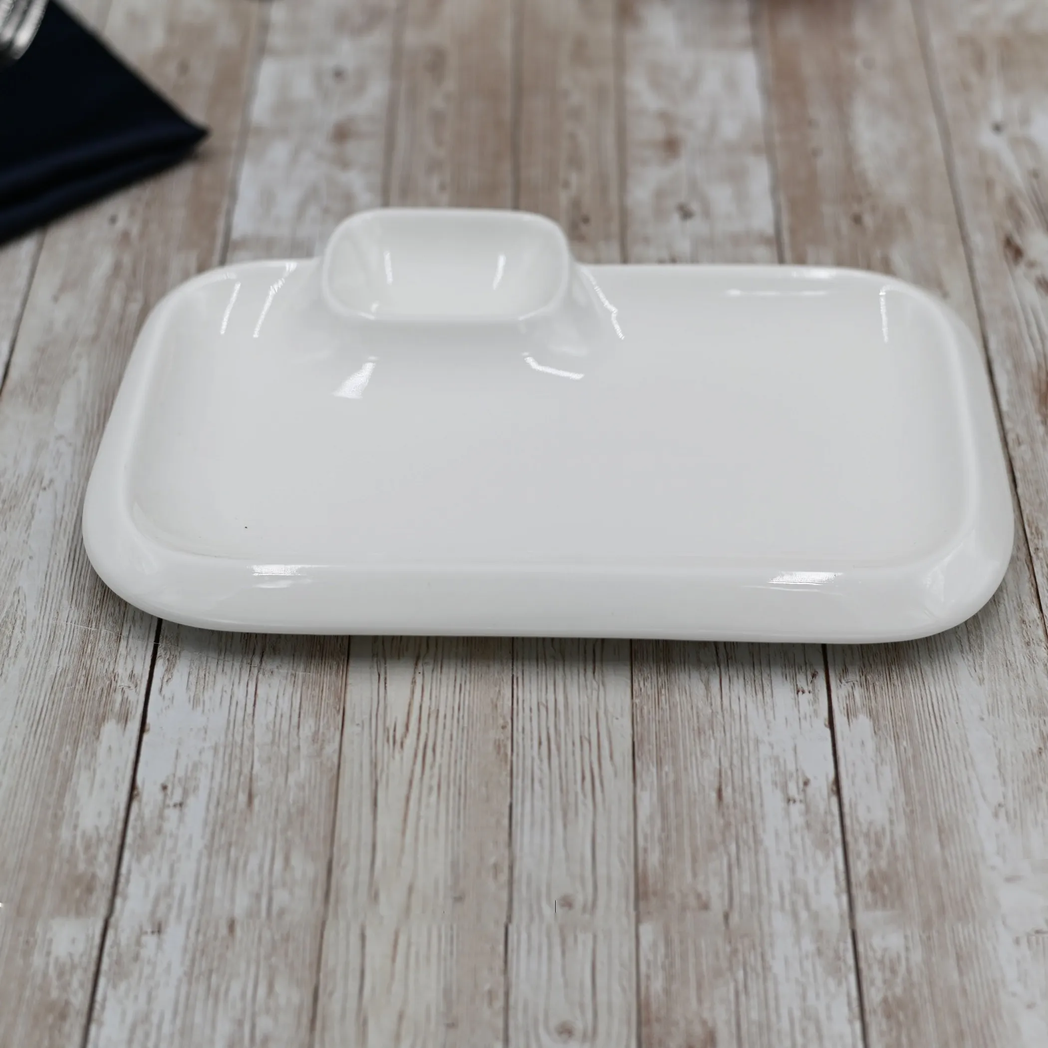 Đĩa phục vụ hình chữ nhật 25,5 x 15 cm