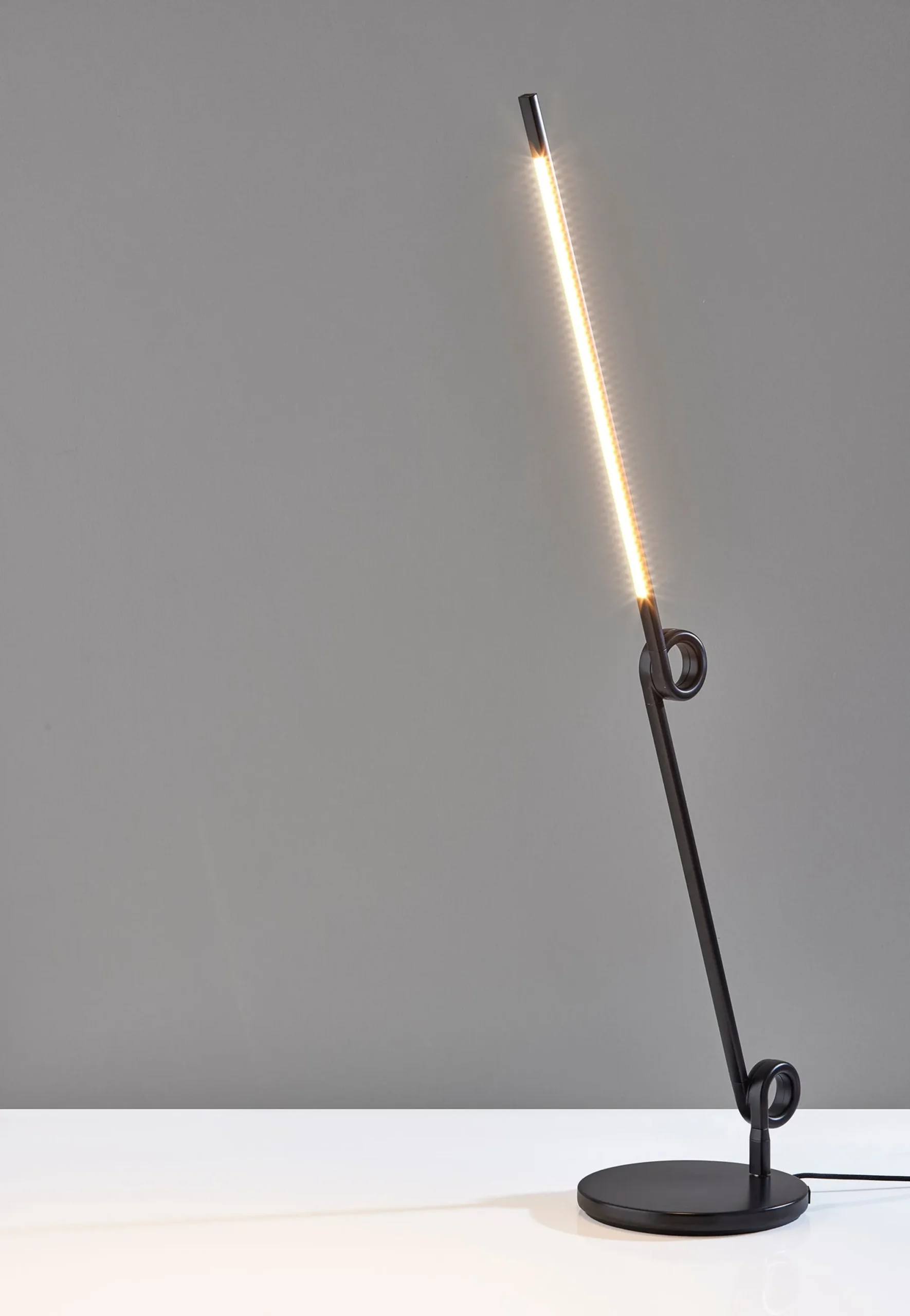 Đèn bàn làm việc LED USB kim loại màu đen 89cm - Ảnh 3