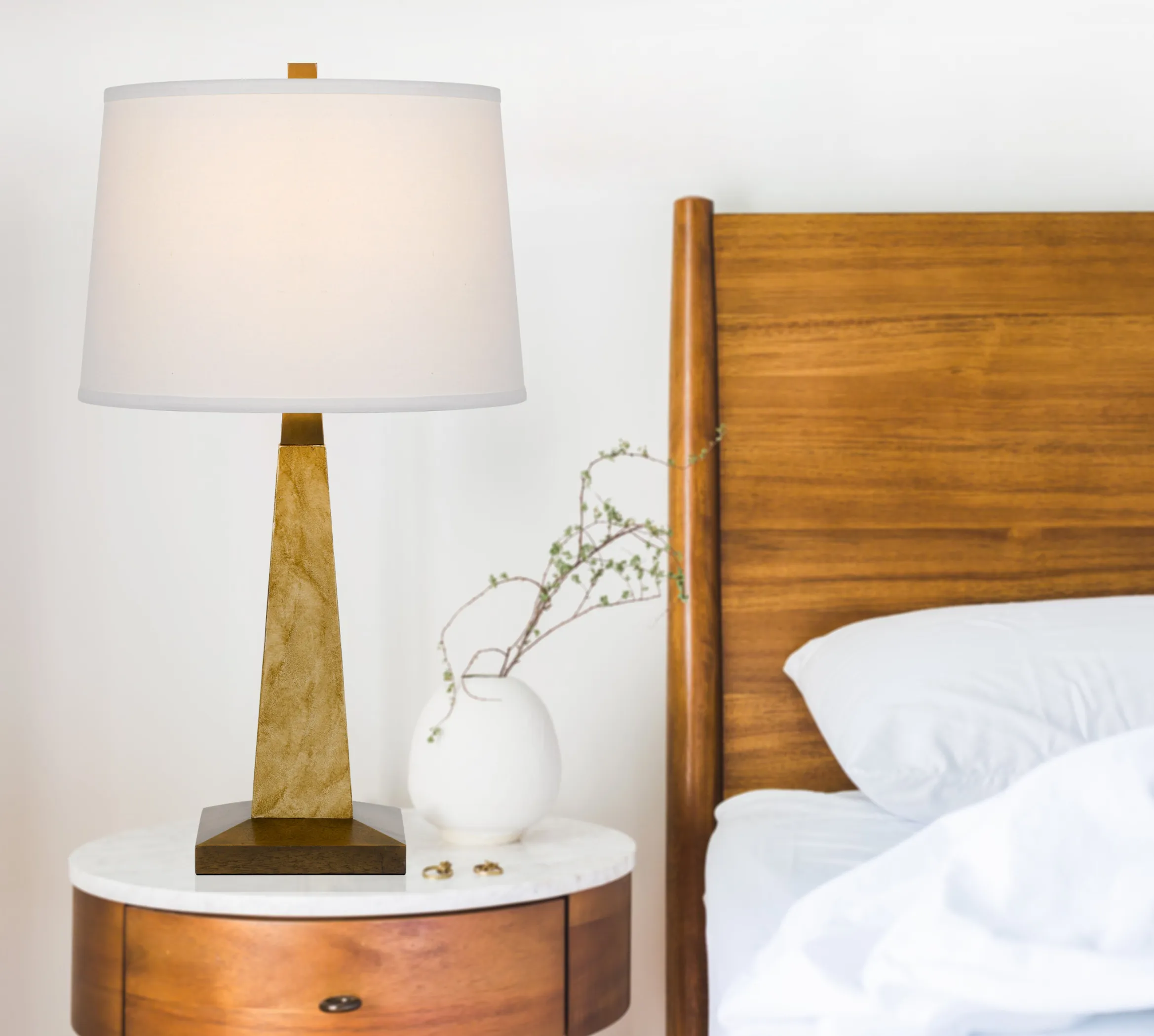 Đèn bàn màu nâu chụp dáng loe màu trắng ngà 71cm - Ảnh 4